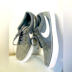 NIKE  MEN'S SB SATIRE II 729809-010 Gray / WHITE SNEAKERS SIZE 6Y